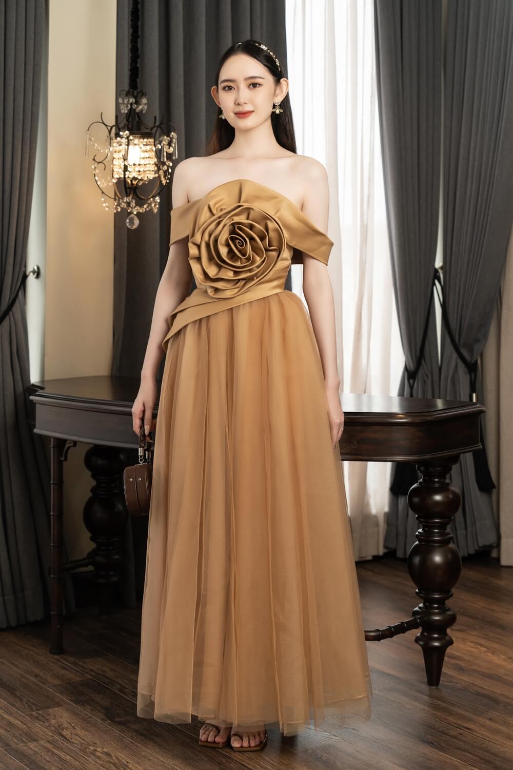 Blunt Off-Shoulder Dress 