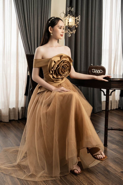 Blunt Off-Shoulder Dress 