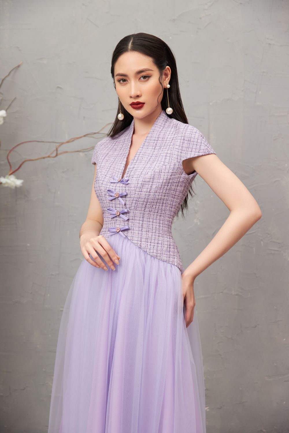 Nomi V-Neck Midi Dress 