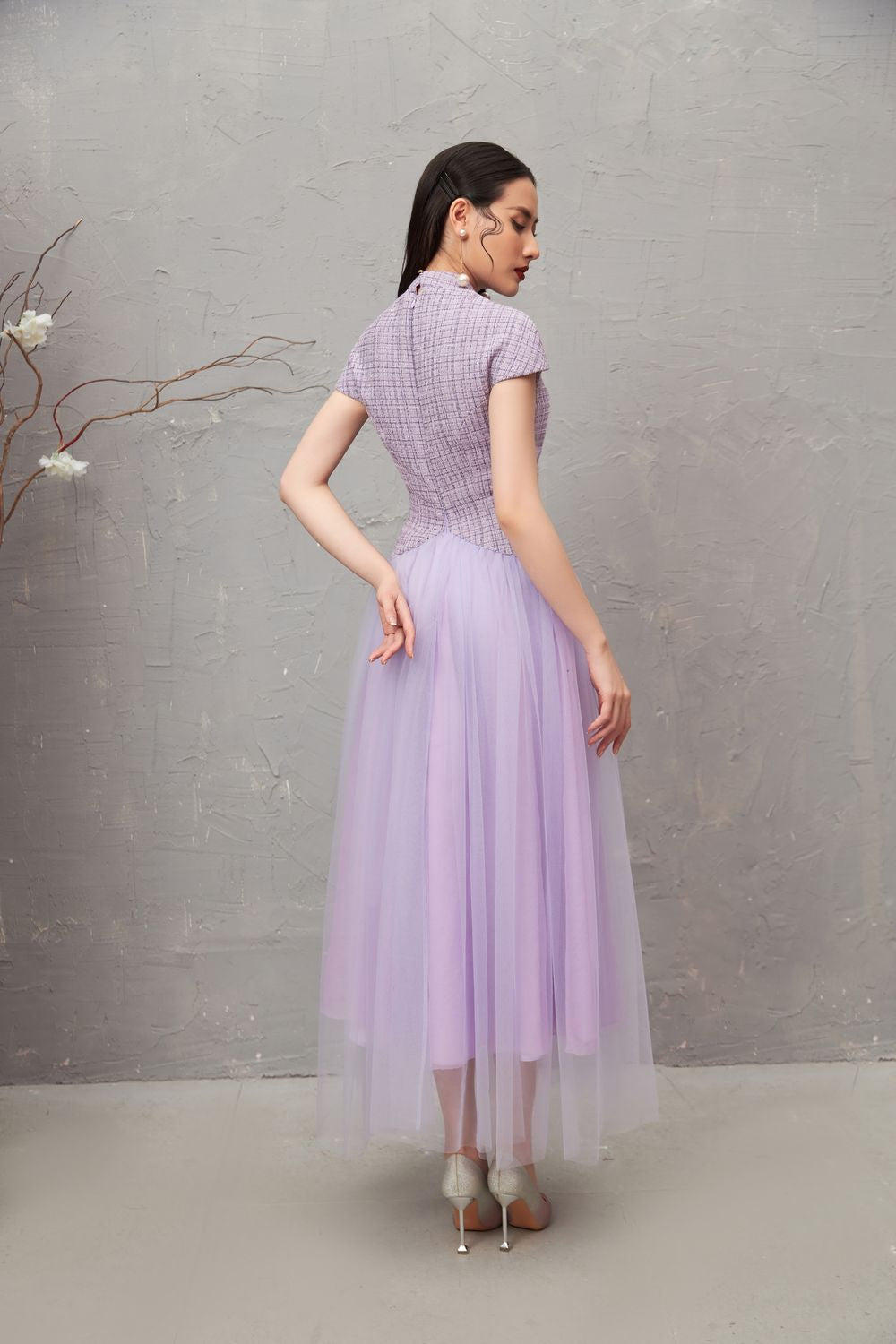 Nomi V-Neck Midi Dress 