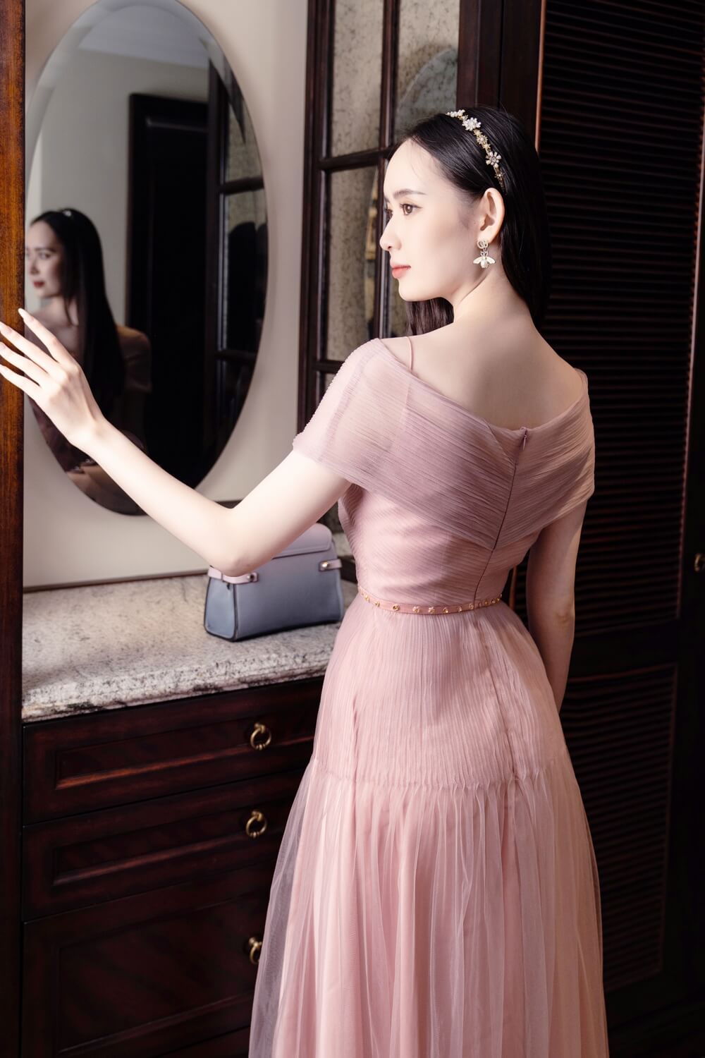 Stratton V-Neck Dress 